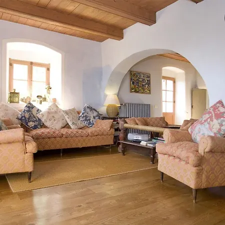 Valle Santa Sleeps 11 Wifi 레반토
