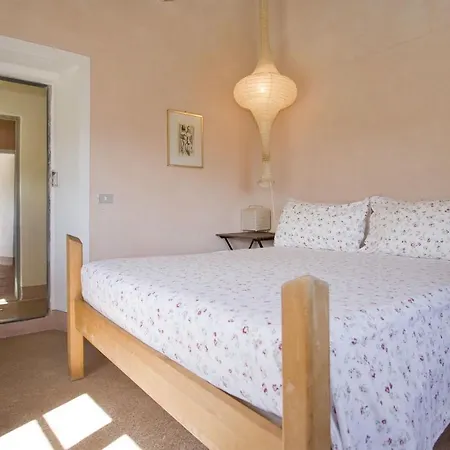 Valle Santa Sleeps 11 Wifi 레반토