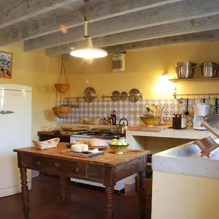 Valle Santa Sleeps 11 Wifi 빌라 레반토