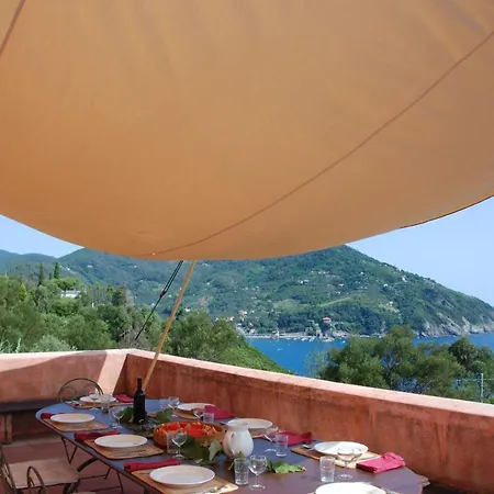빌라 Valle Santa Sleeps 11 Wifi 레반토
